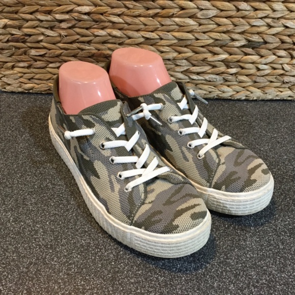 Madden NYC by Steve Madden Camouflage Sneakers - Picture 10 of 14